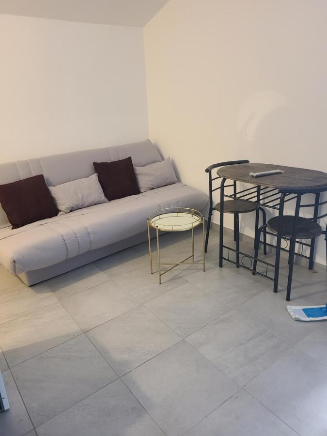 Fouvu Family 1 Apartment